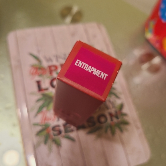 New Jeffree Star Cosmetics Velvet Trap Lipstick in pink Entrapment shade… - Picture 9 of 10